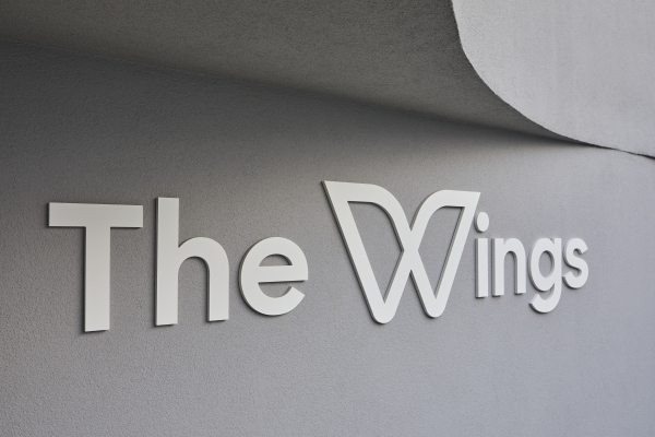 Signalisatie aan gebouwen 'The Wings' Diegem