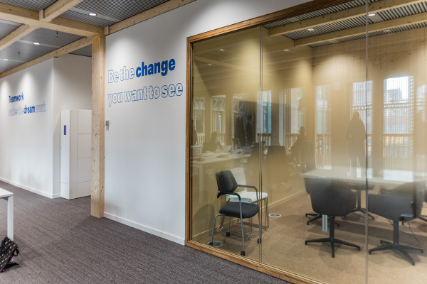 Wall graphics Accenture